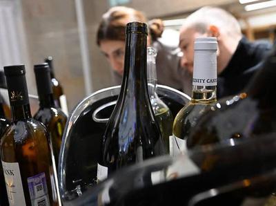 盧布崩潰,俄羅斯家電、電子產(chǎn)品、酒類價格大幅上漲